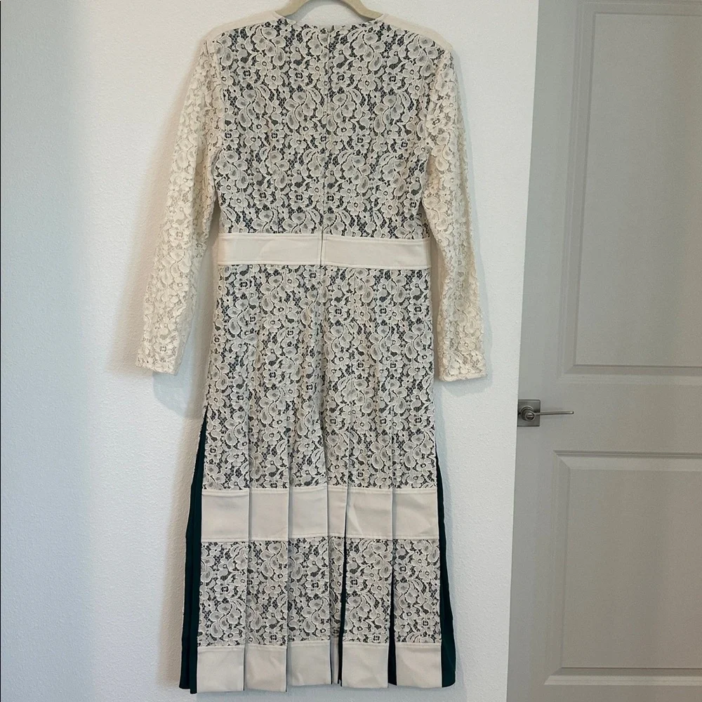 Elegant Tory Burch Lace Midi Dress with Green Pleat Accents